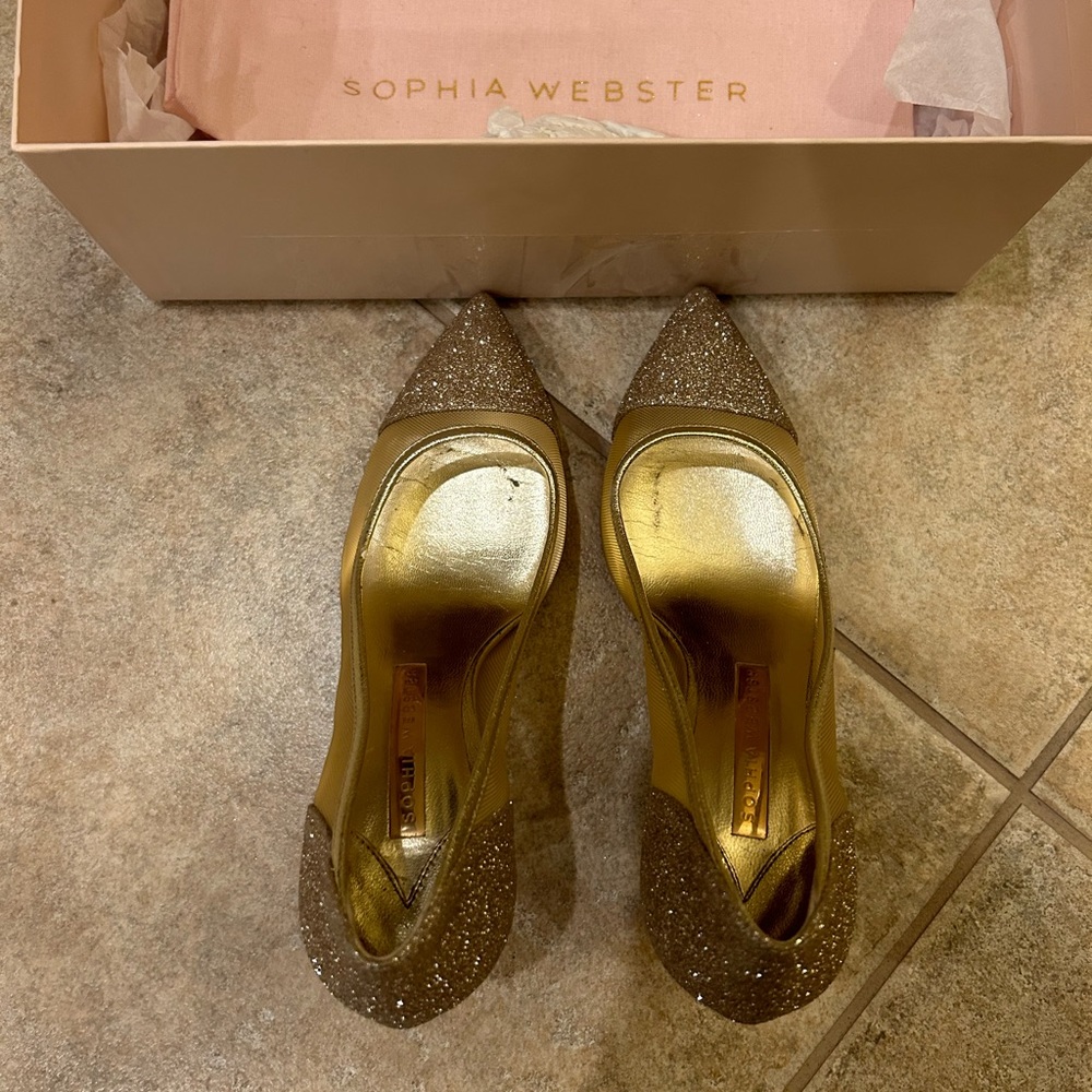 Sophia Webster Jasmine Pointed Toe Embellished Pump